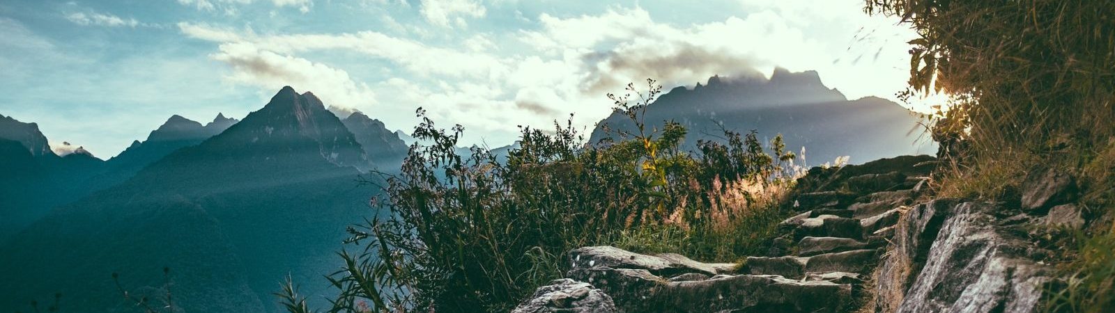 chemin montagnes